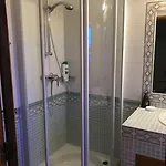 Magnifique Piscine Proche De La