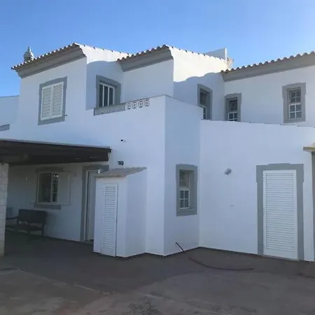 Magnifique Piscine Proche De La וילה Quelfes