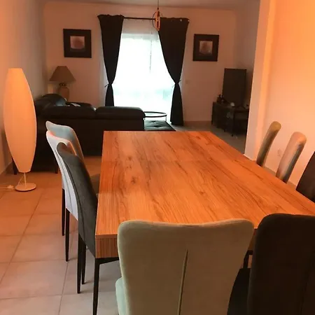 Magnifique Piscine Proche De La Vila