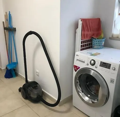 Magnifique Piscine Proche De La